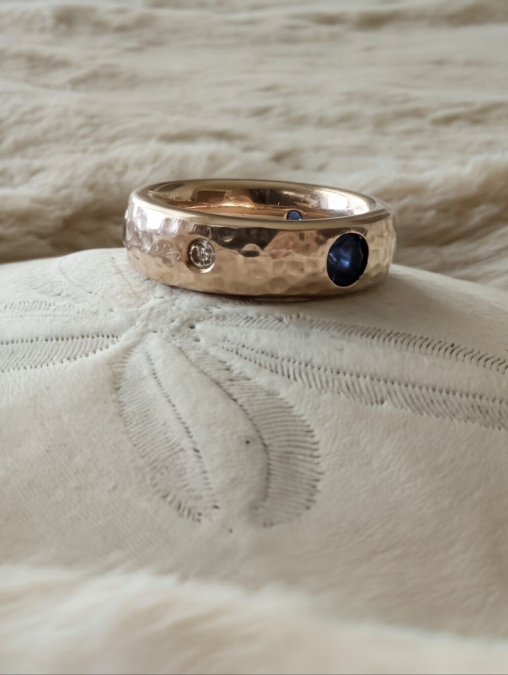 11g 14k Hammered Rose Gold Ring – Exuma Jewelers – Natural Sapphires & Diamonds